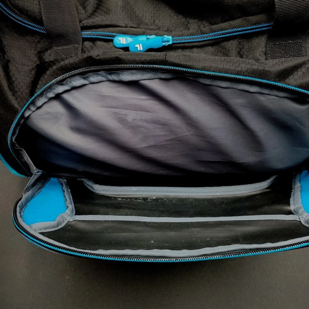 FILA Orson Sports Duffle Bag Canvas‎ Gym straps Zippers Front side Pockets📸👀